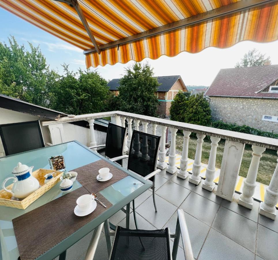 Heviz Apart Comfort Apartment Exterior photo